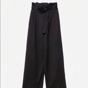 Everlane The Paperbag Pant in Black